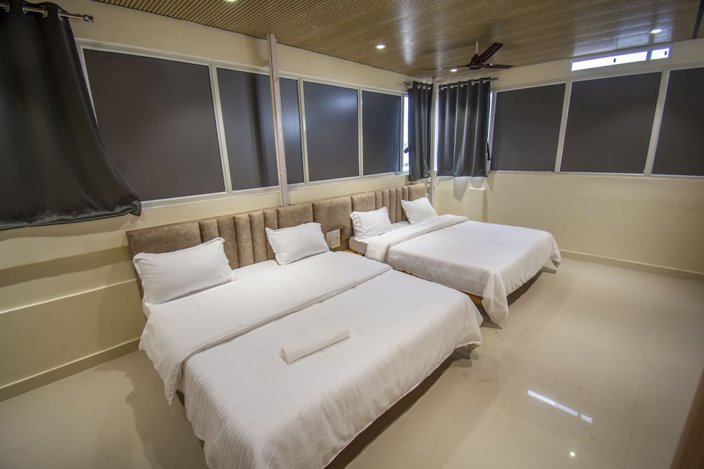 Deluxe Quadruple Room photo 3