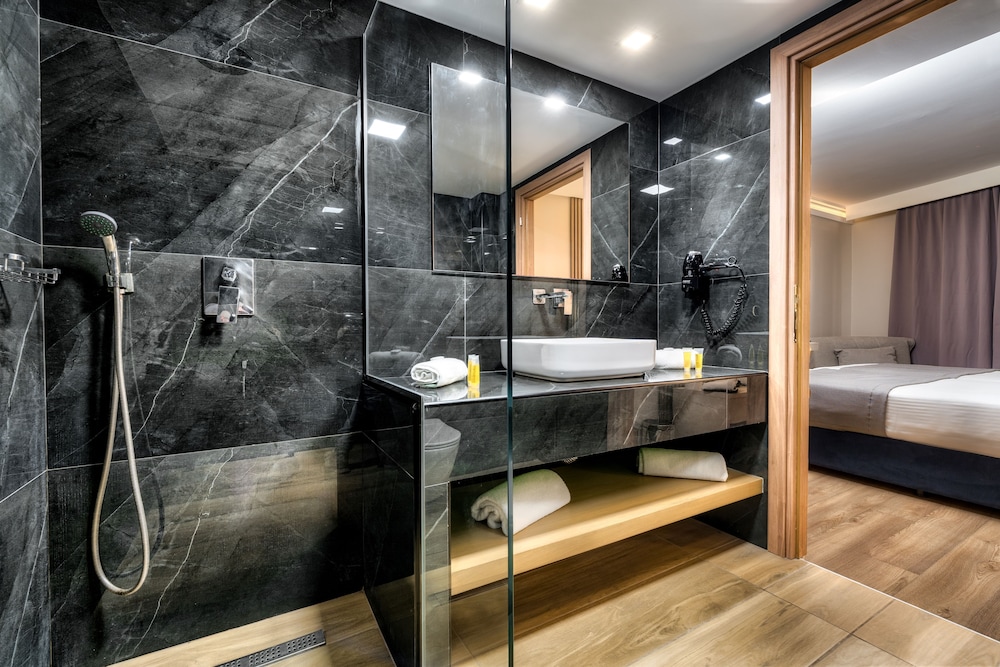 Double or Twin Room, Hill View photo 3