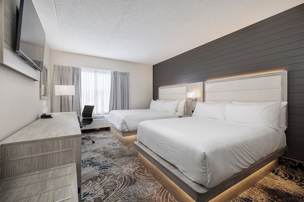 Room, 2 Queen Beds, Non Smoking - Photo 2