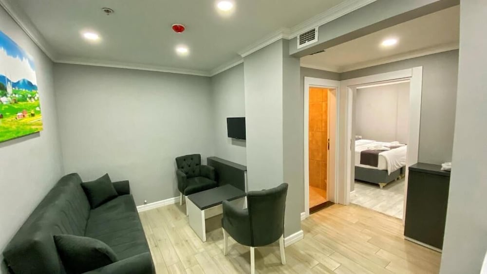 Deluxe Suite - Photo 4