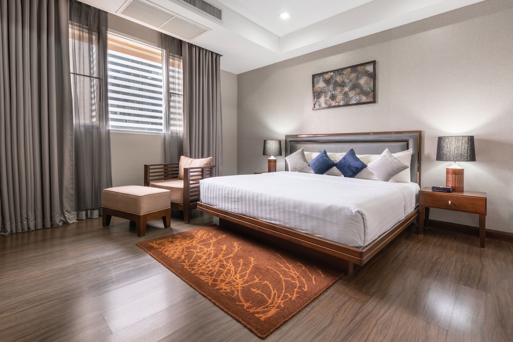 Executive Suite, 1 King Bed photo 3
