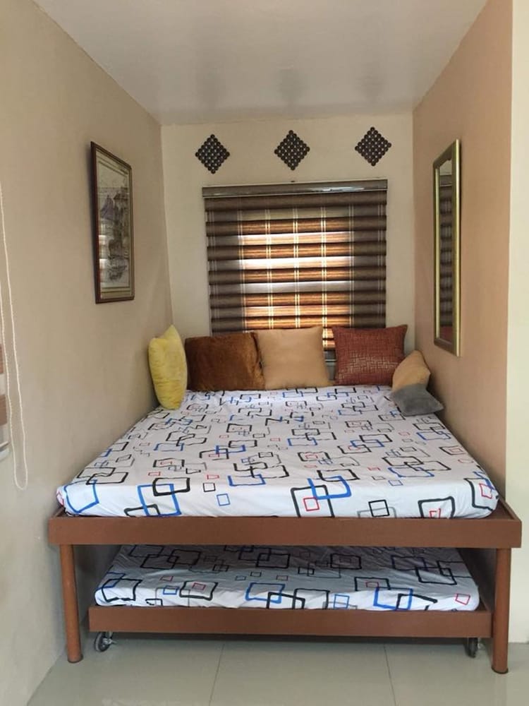 2 Bedrooms