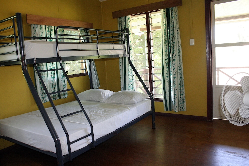 Traditional Triple Room, 1 Bedroom, Terrace, Mountainside photo 1