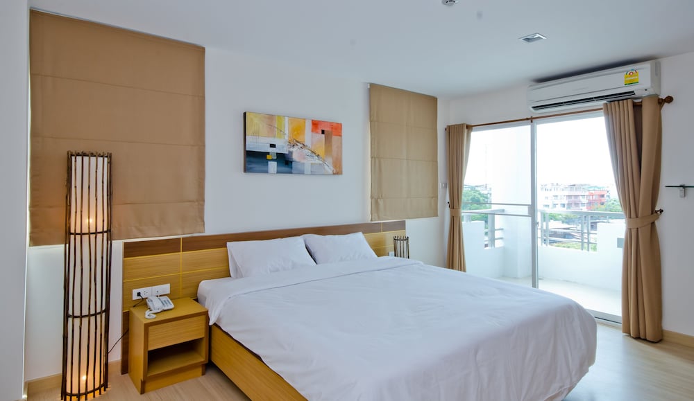 Executive Room, 1 King Bed photo 2