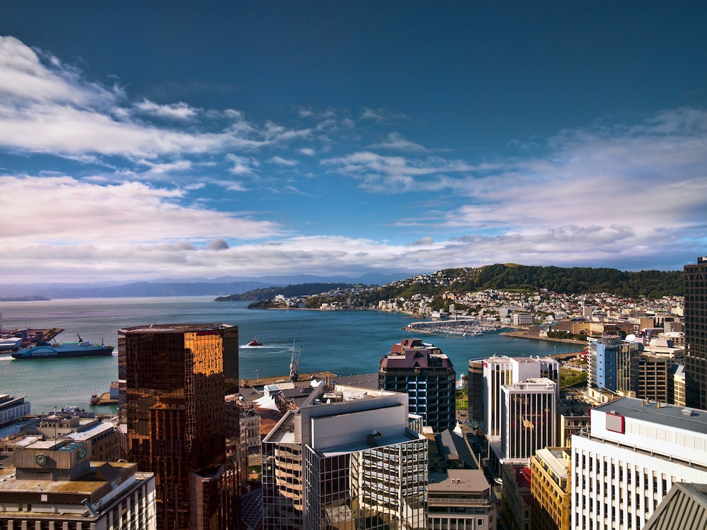 King Suite with Harbour View - Photo 5