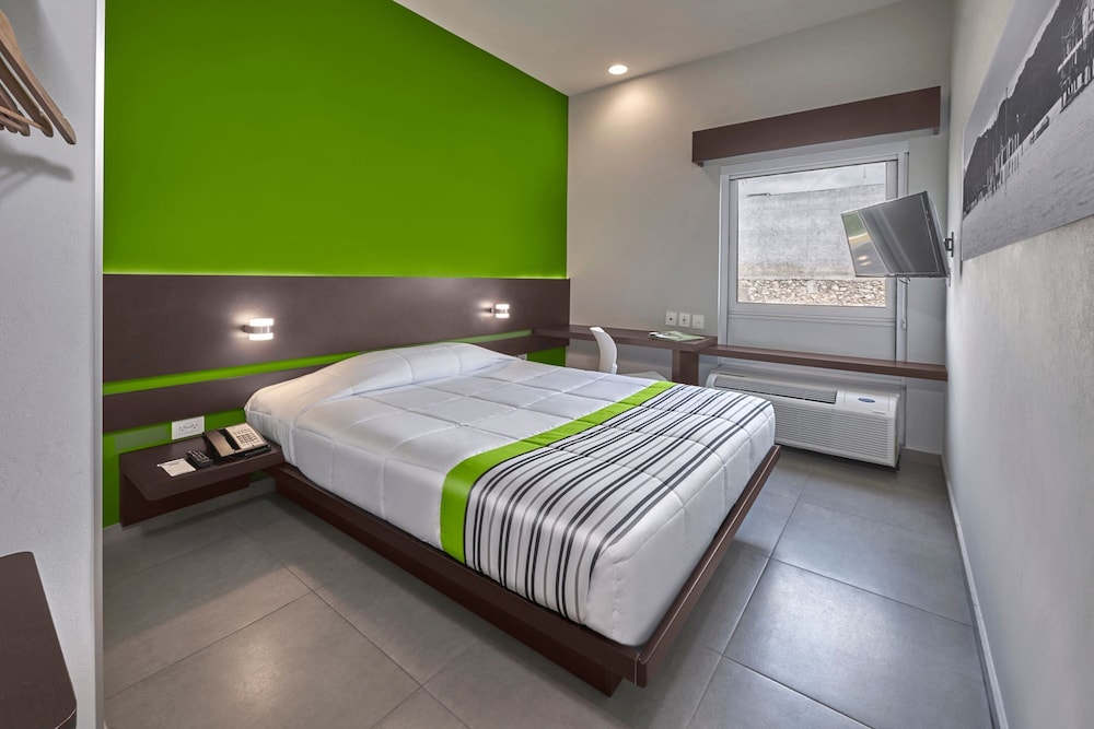 Room, 1 Double Bed - Photo 6