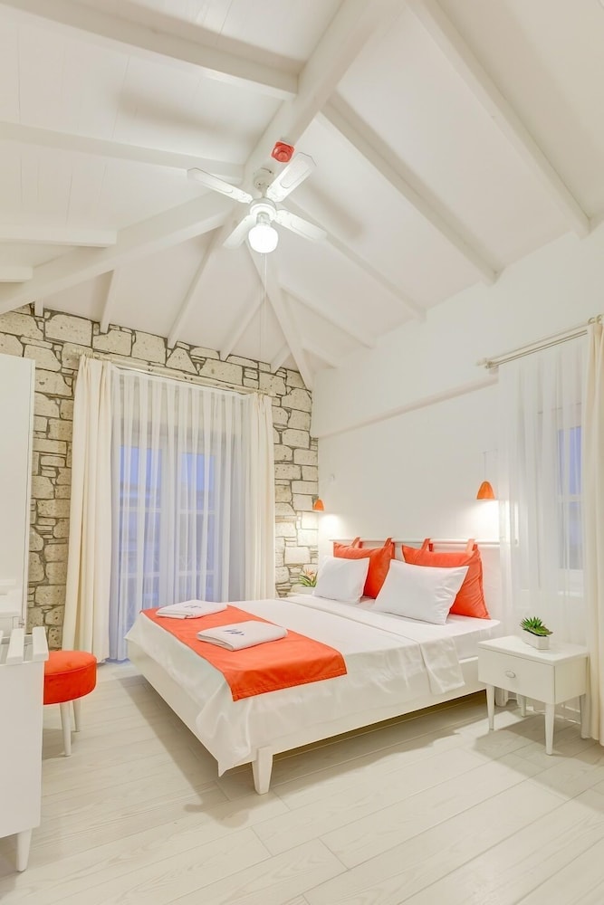 Superior Double Room, Pool View