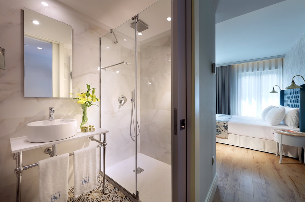 Double Room Single Use (Single use)