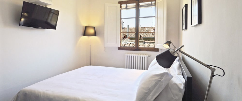 Standard Double Room, City View (Tornabuoni Small Size Room) photo 1