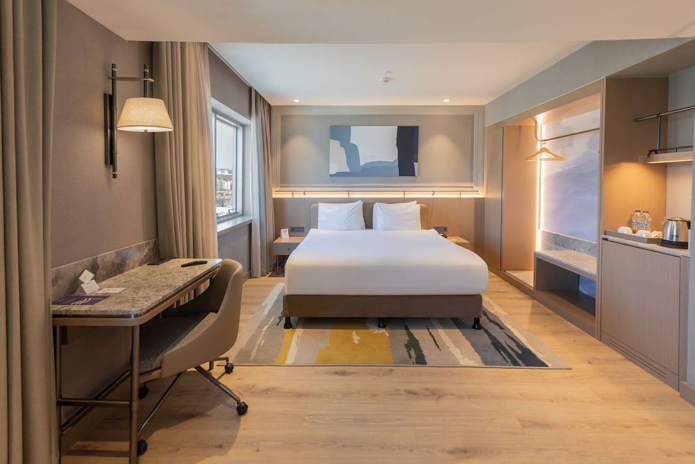 DELUXE KING ROOM WITH GARDEN VIEW photo 1