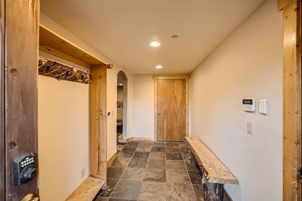 House, 4 Bedrooms