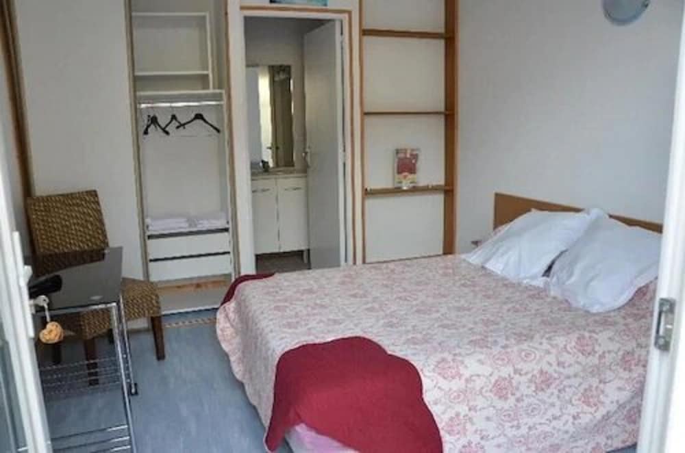 Double Room (Ecrehou)