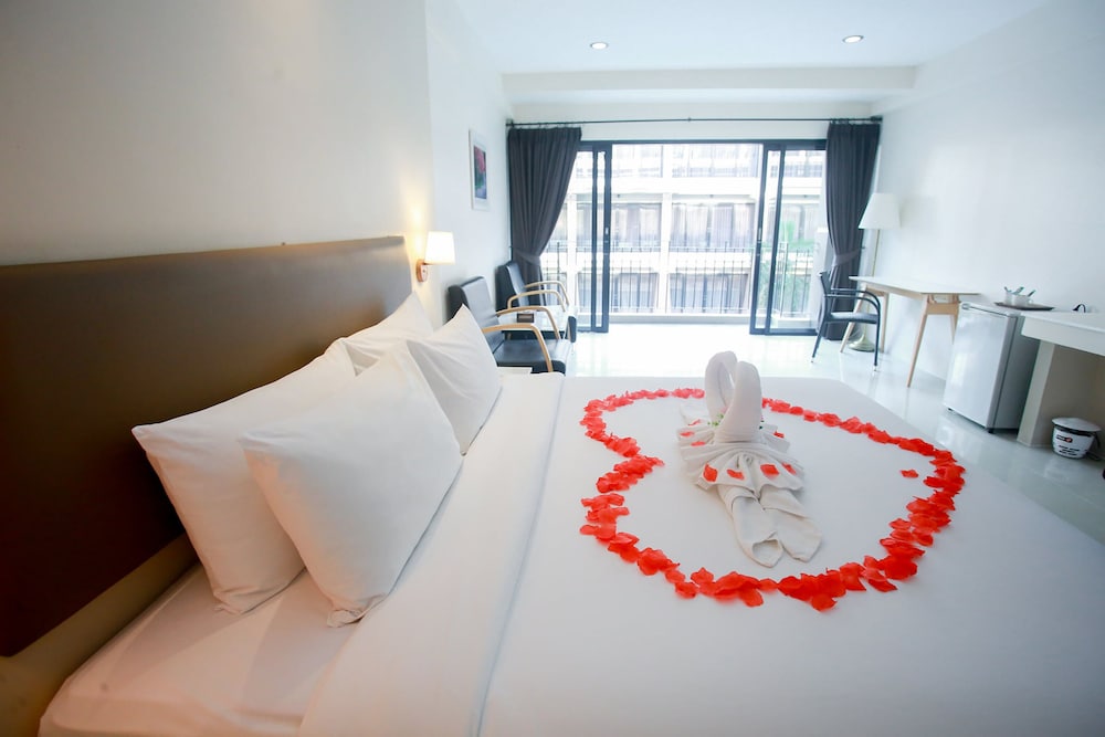 Deluxe Room, 1 Double Bed photo 2