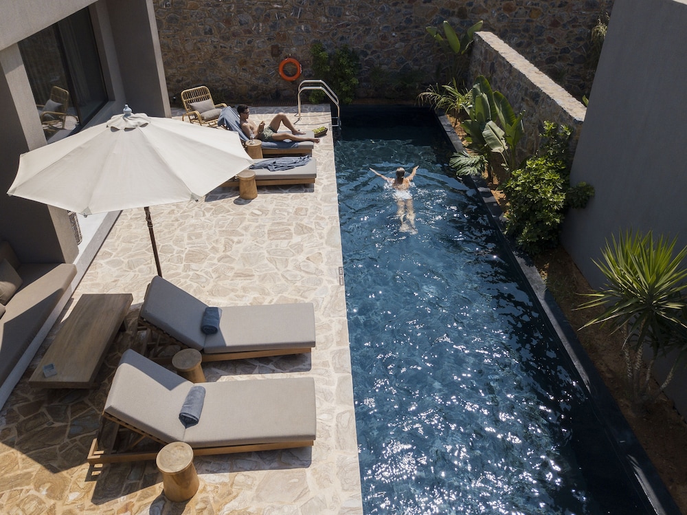 Grand Room, 1 Double Bed, Garden View (Tropical Family Grand Pavilion Private Pool)