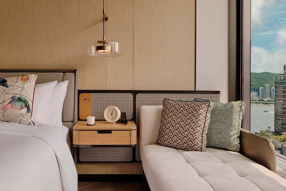 1 King Premium Central Harbour View