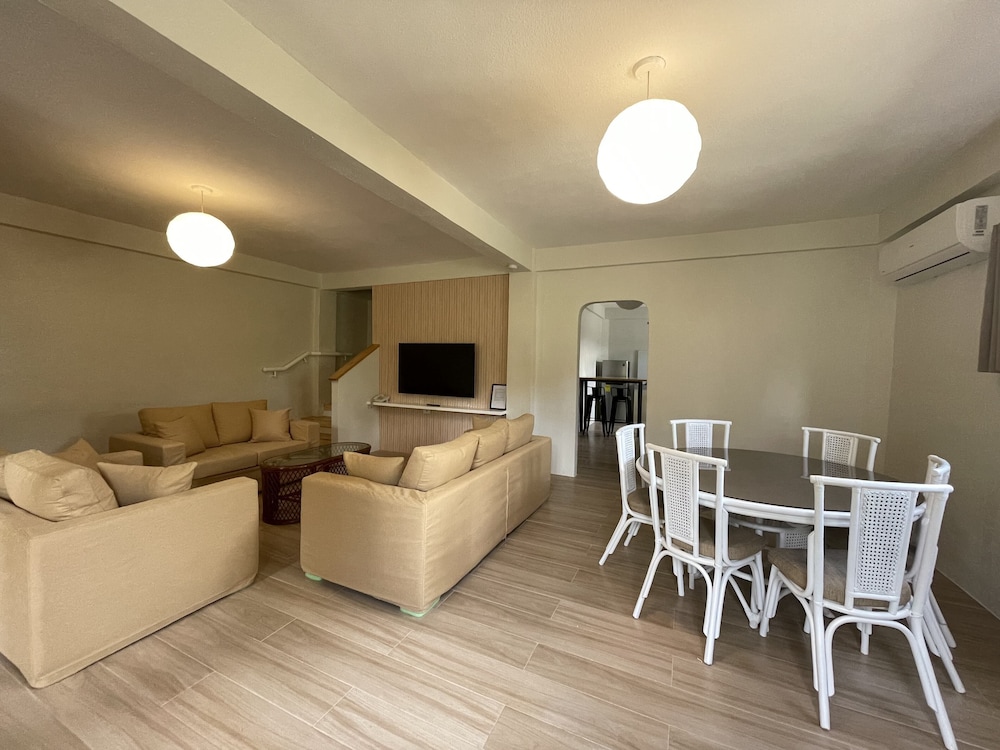 Suite, 3 Bedrooms