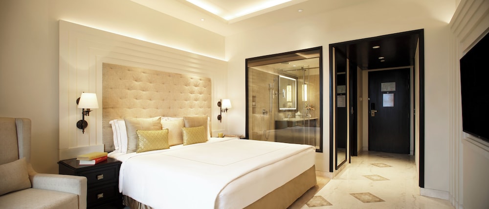 Deluxe Room, 1 Double Bed, City View - Photo 1