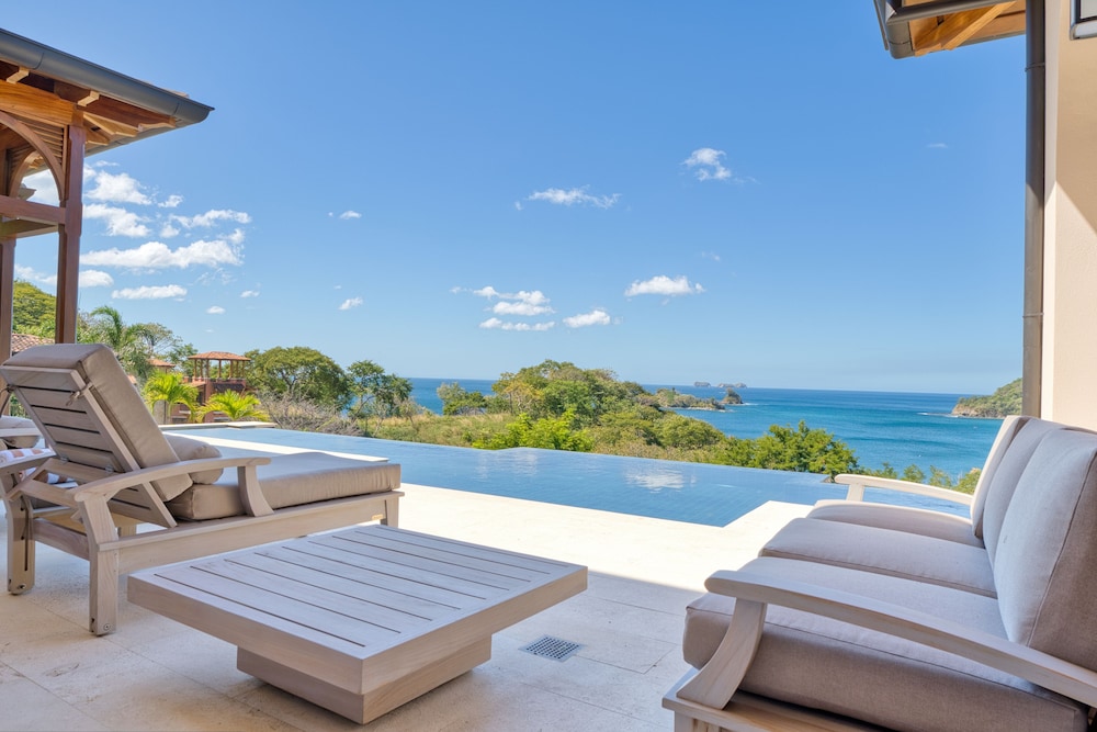 Deluxe Villa, Multiple Beds, Private Pool, Ocean View (17 Punta Penca | 5 BR | 5.5 BA)
