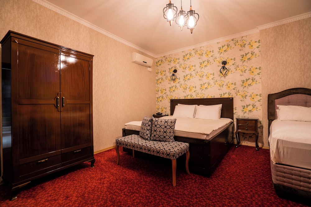 Economy Quadruple Room photo 3