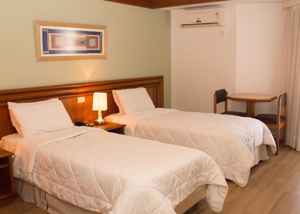 Luxury Twin Room - Photo 3