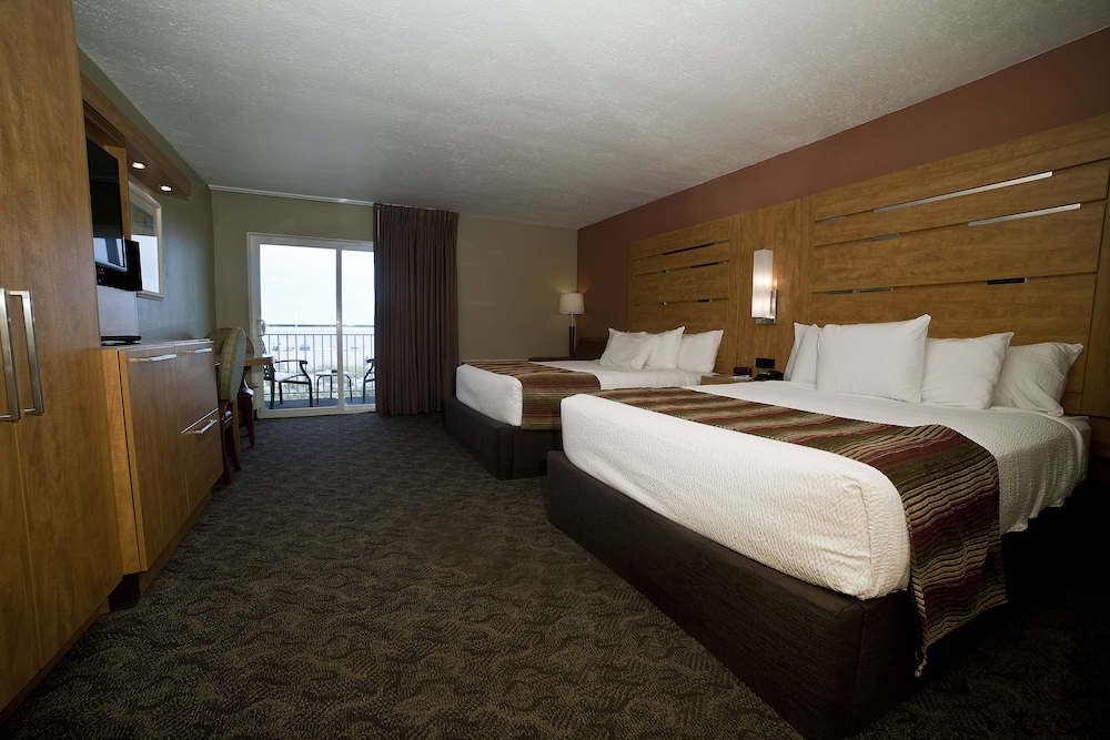 Grand Room, 2 Queen Beds, Beach View photo 3