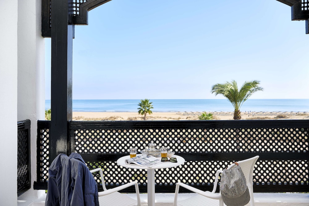Junior Suite, Beachfront - Photo 3