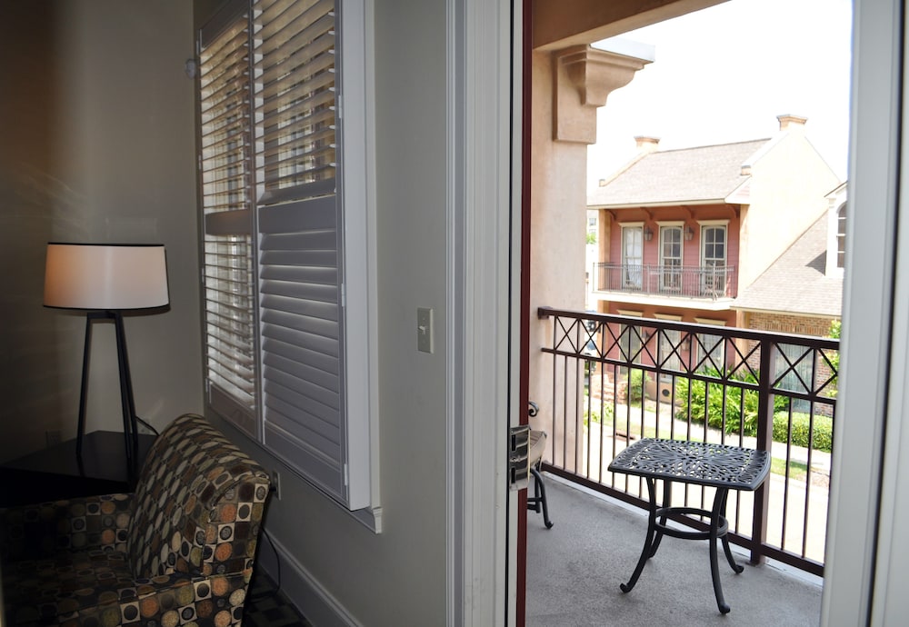 Suite, 2 Bedrooms photo 2