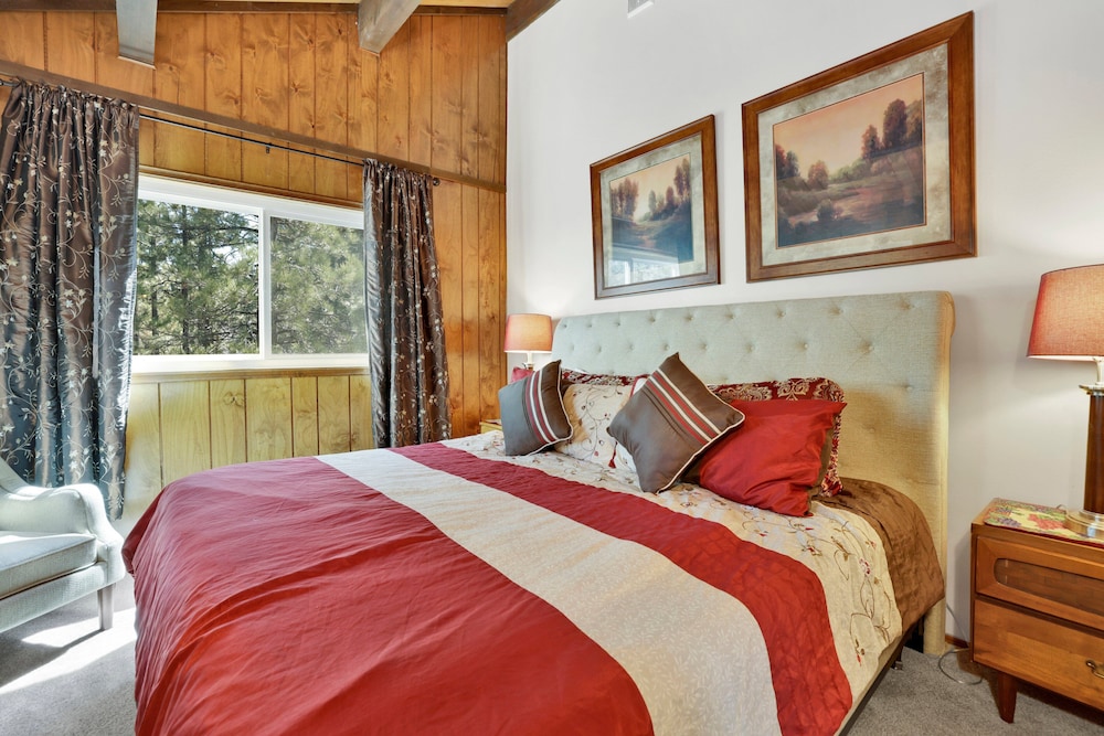 Cabin, Multiple Beds, Patio, Mountain View (2419) photo 2