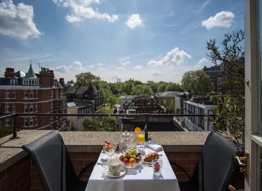 Deluxe Double Room, Balcony, City View photo 3