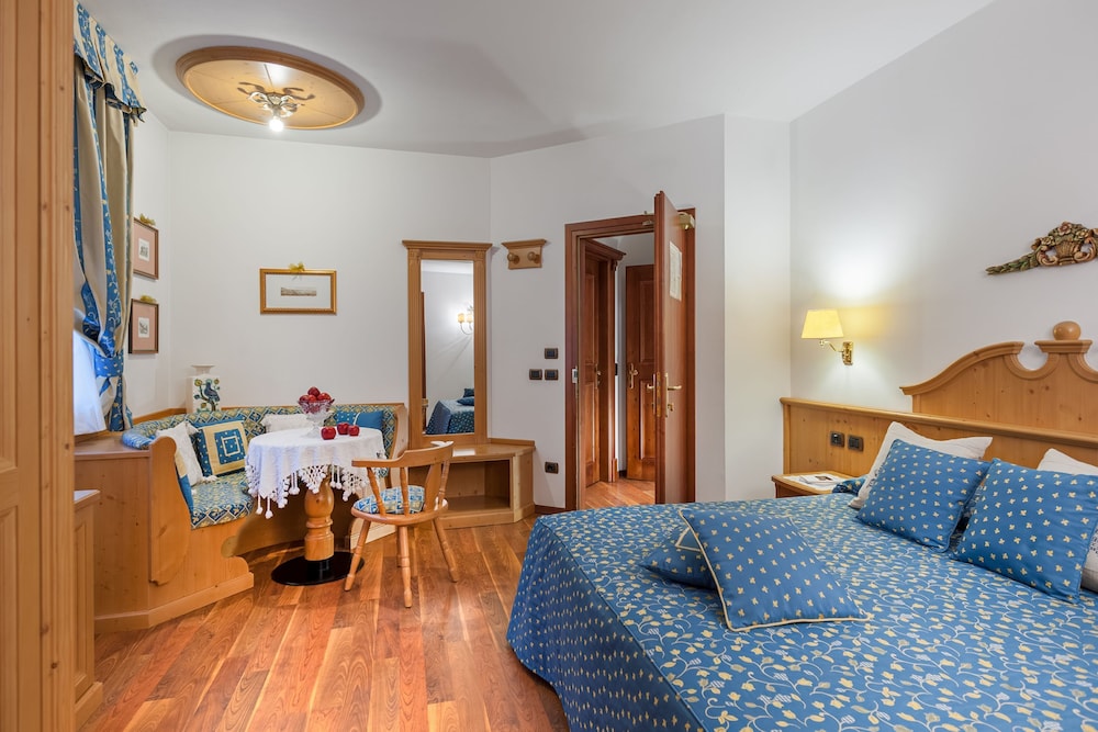 Classic Double Or Twin Room, Mountain View