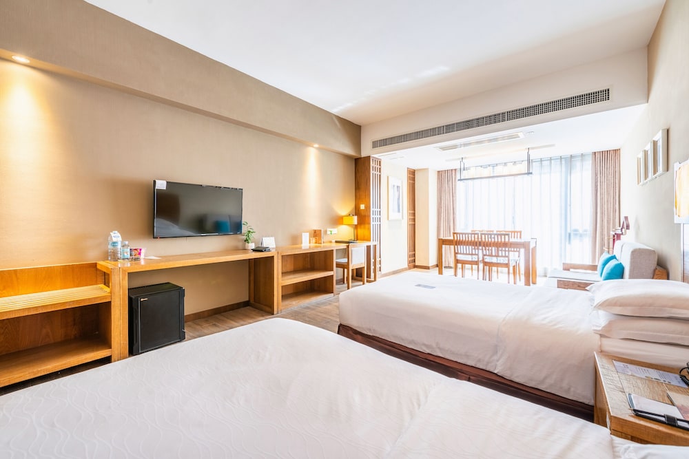 Standard Double Room, City View photo 2