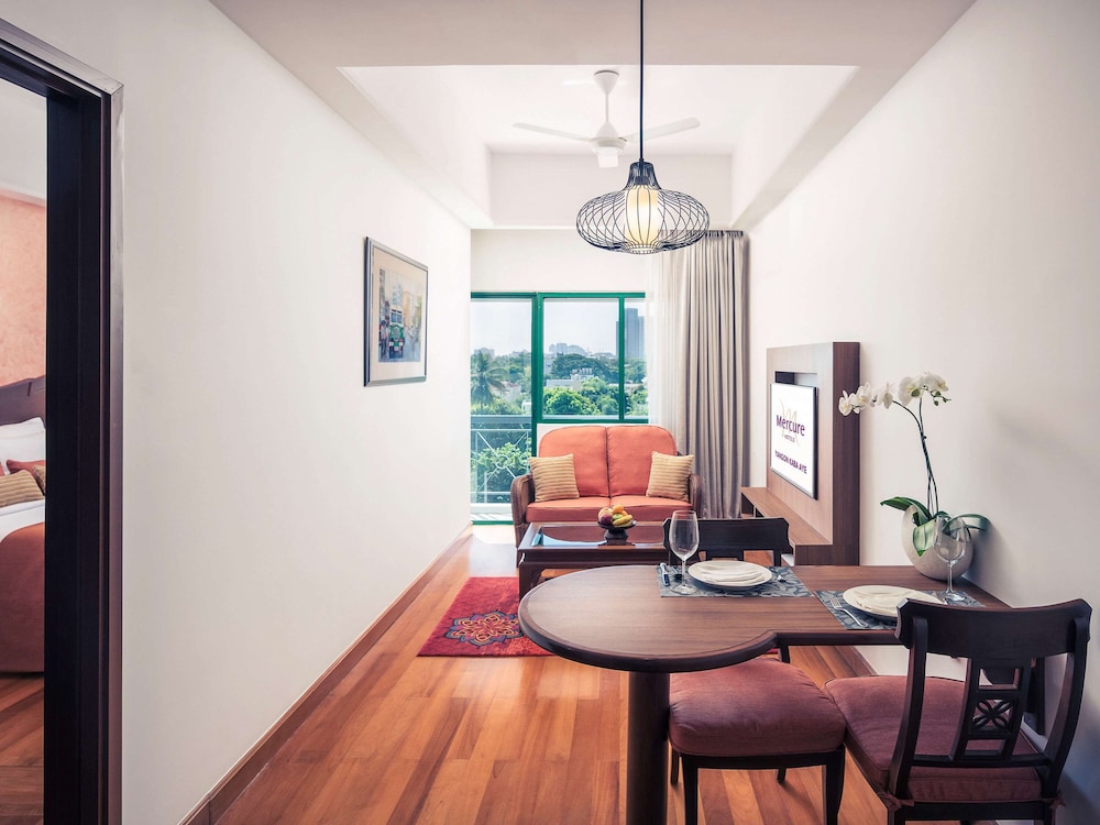 Deluxe Room, 1 Bedroom, Balcony (Kitchenette) photo 3