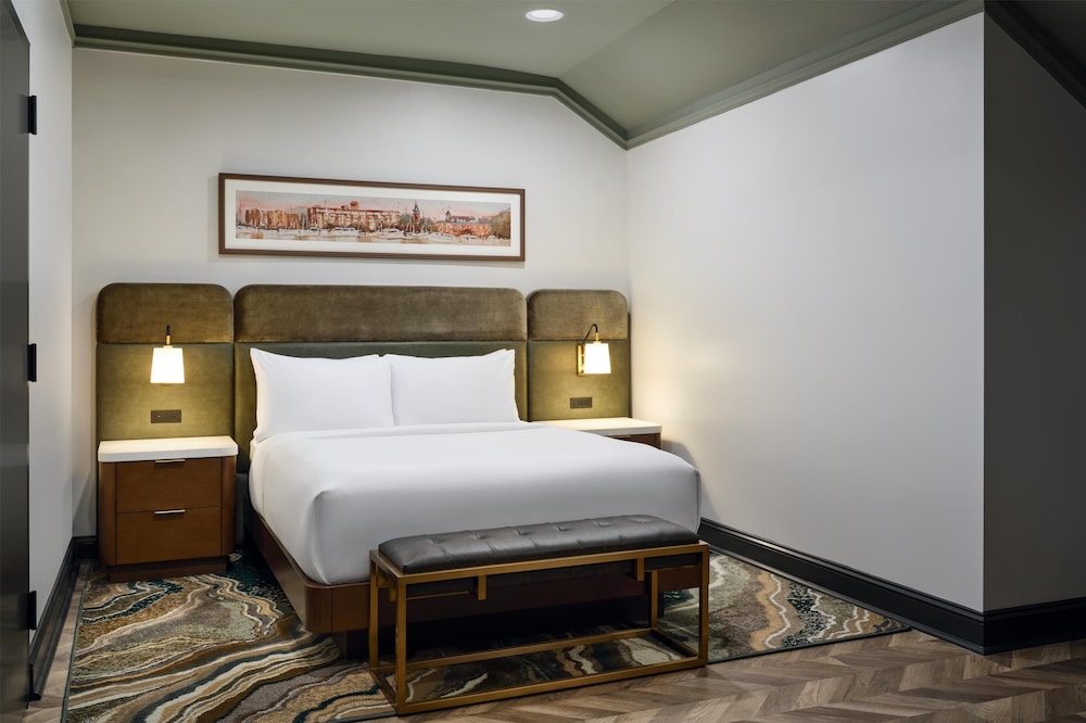 Suite, 1 Queen Bed