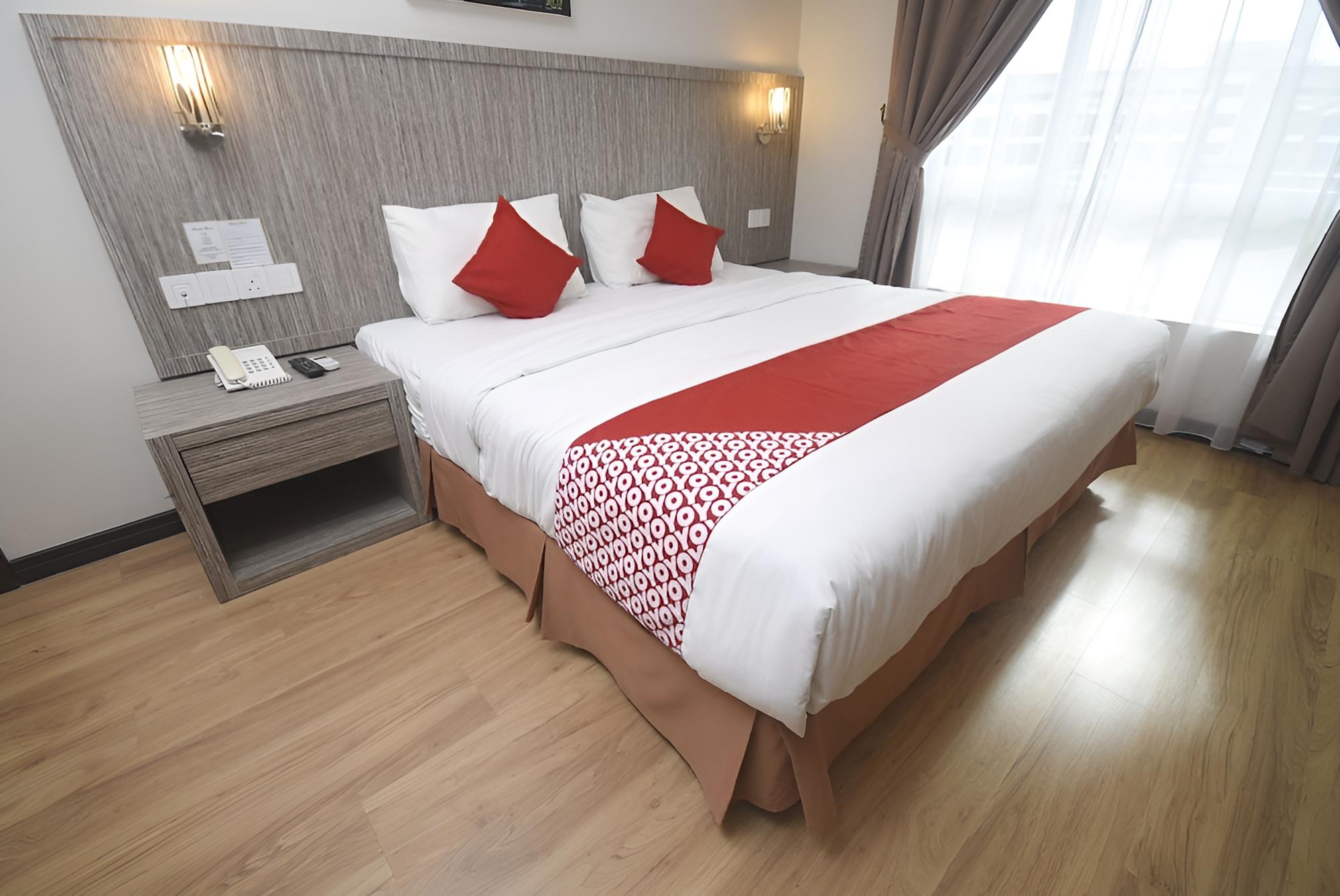 Deluxe Double Room, 1 King Bed photo 1