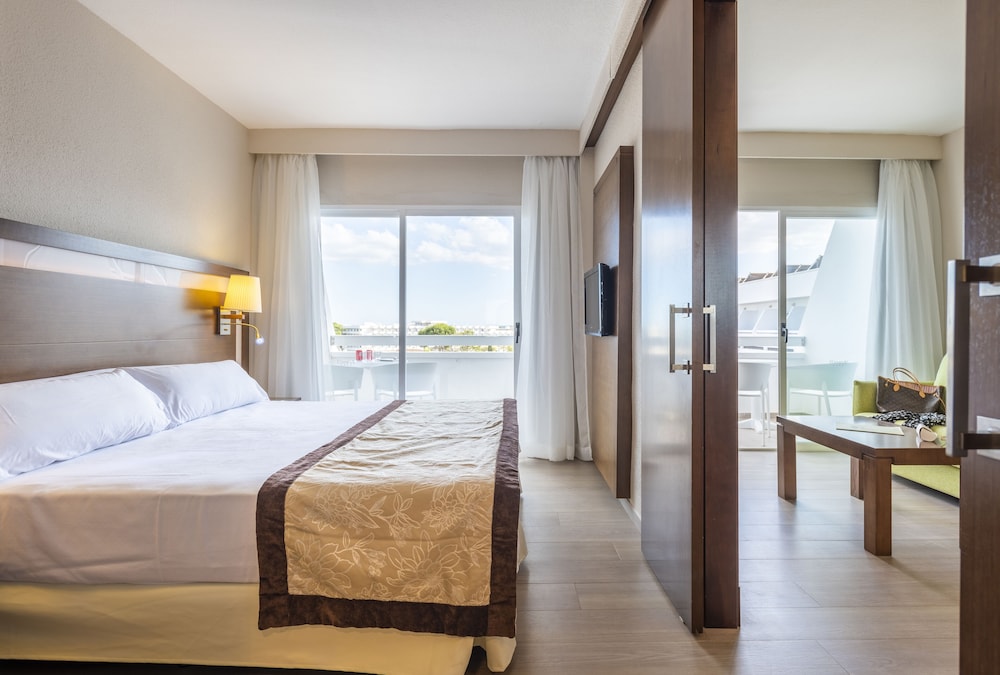 Family Suite, Balcony photo 3
