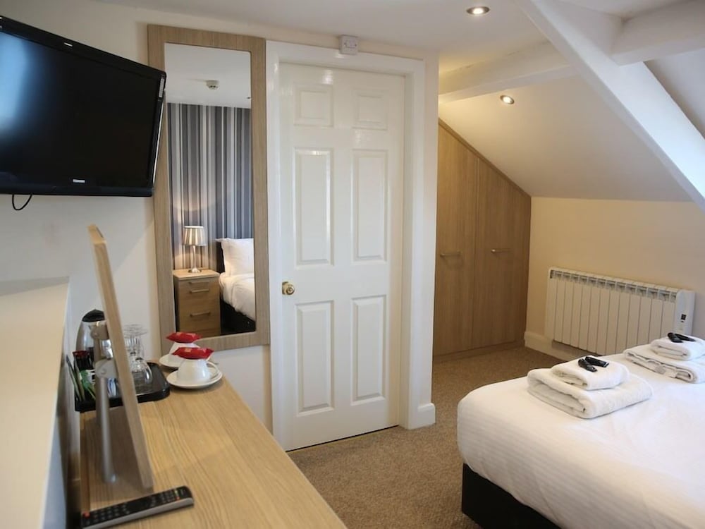 Deluxe Double Room, Ensuite, Sea View - Photo 6
