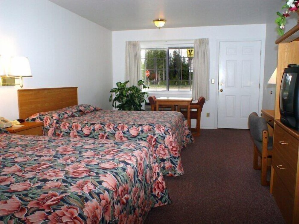 Deluxe Room, 2 Queen Beds photo 3
