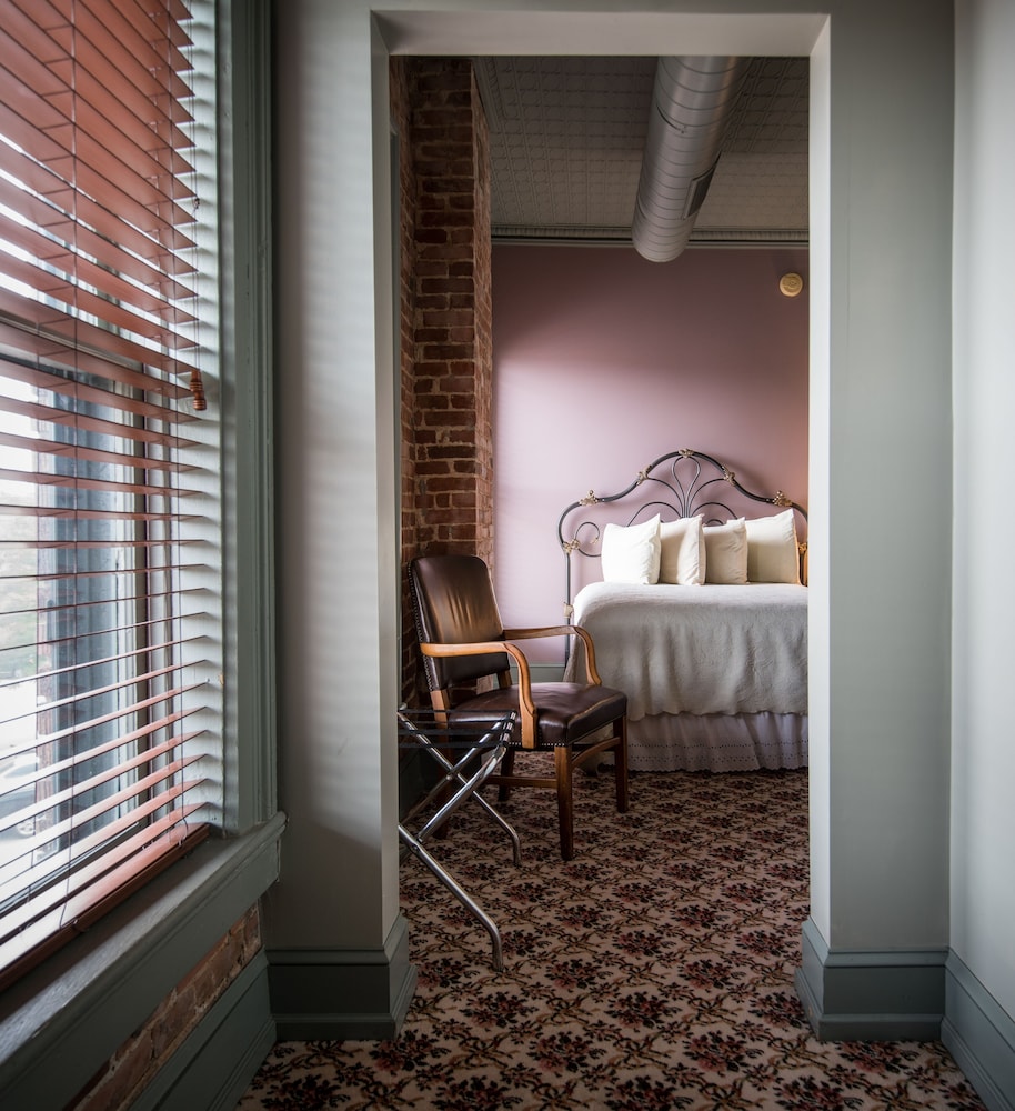 Executive Double Queen, 2 Queen Beds (Historic) photo 1
