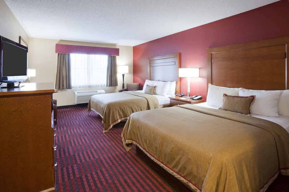 Room, 2 Queen Beds photo 1