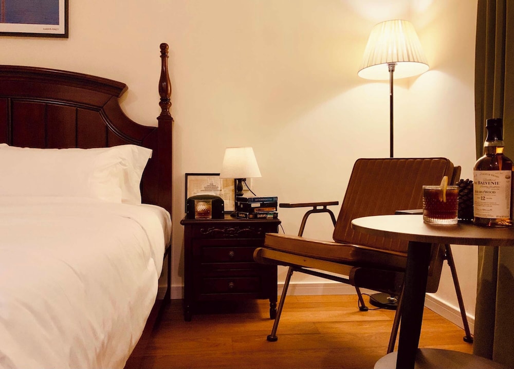Senior Double Room, Balcony, Pool View photo 2