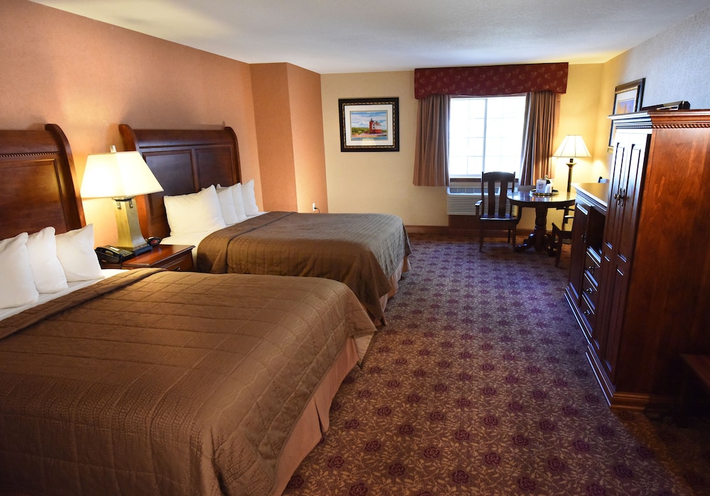 Signature Room, 2 Queen Beds, Accessible photo 2