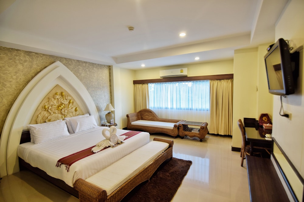 Deluxe Room - Photo 3