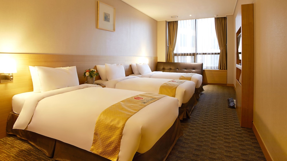 [Early Bird] Triple Room - Non-Refundable (1 reschedule is allowed)