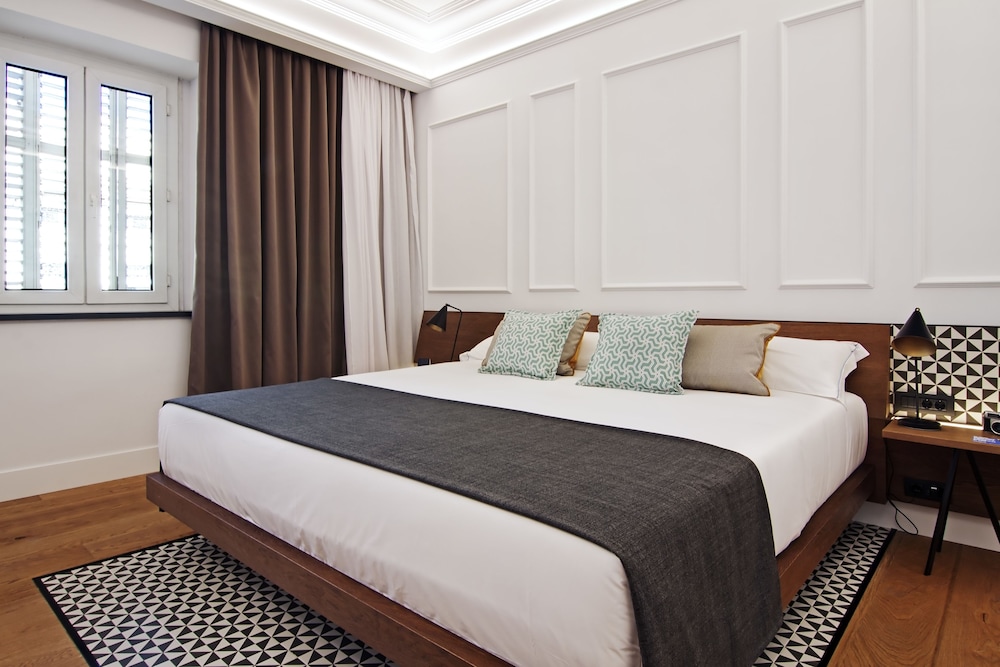 Premium Room, Courtyard View - Photo 2