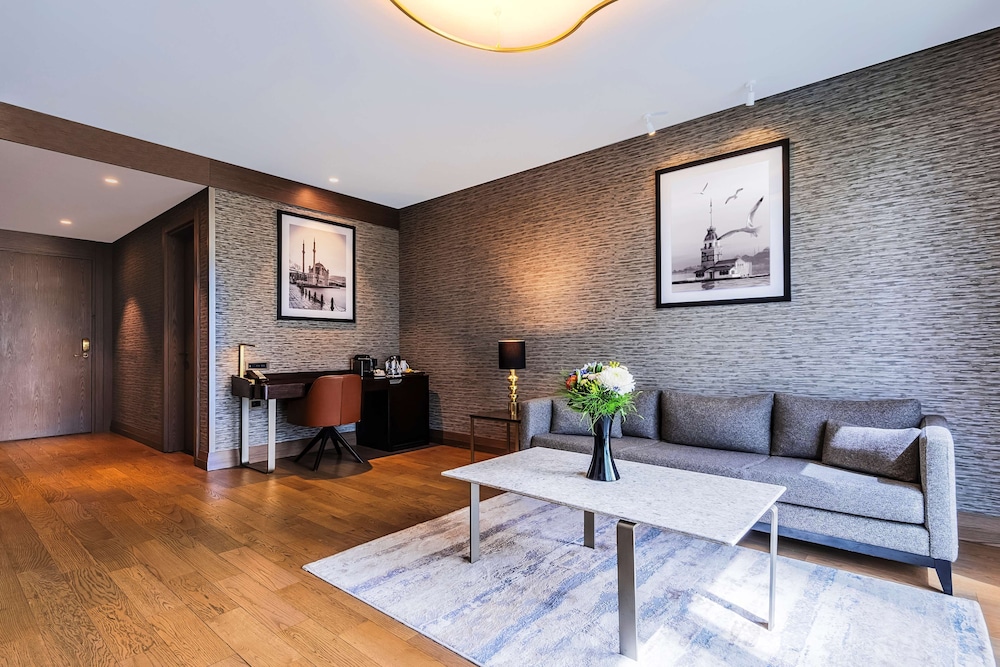 Suite, 1 Bedroom, City View with Lounge Access - Photo 6