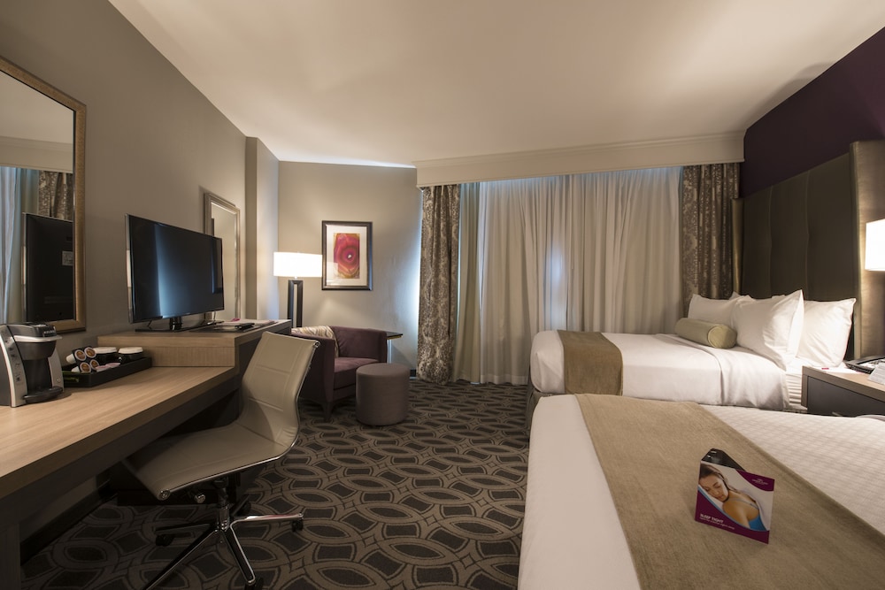 Junior Suite, 2 Double Beds photo 1