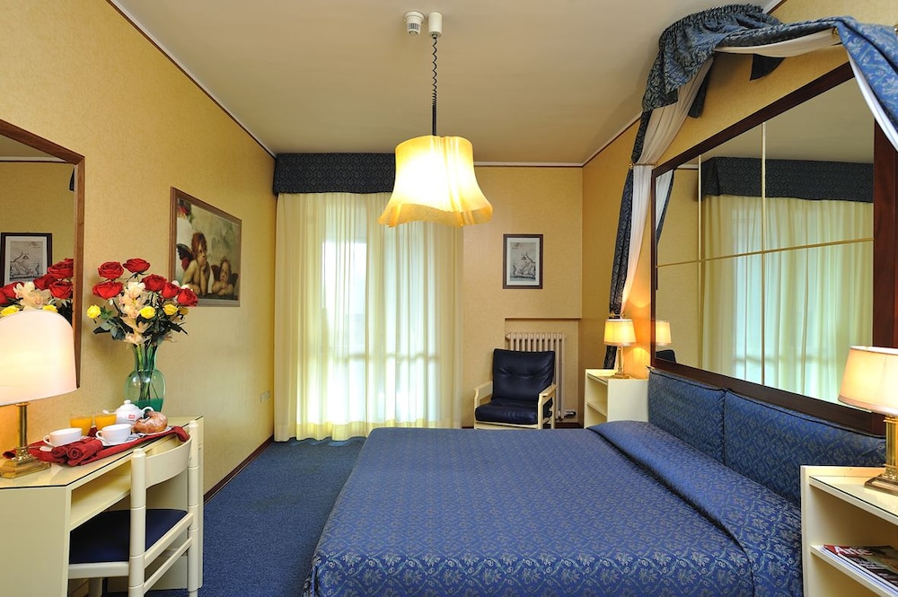 Deluxe Double Room - Photo 5