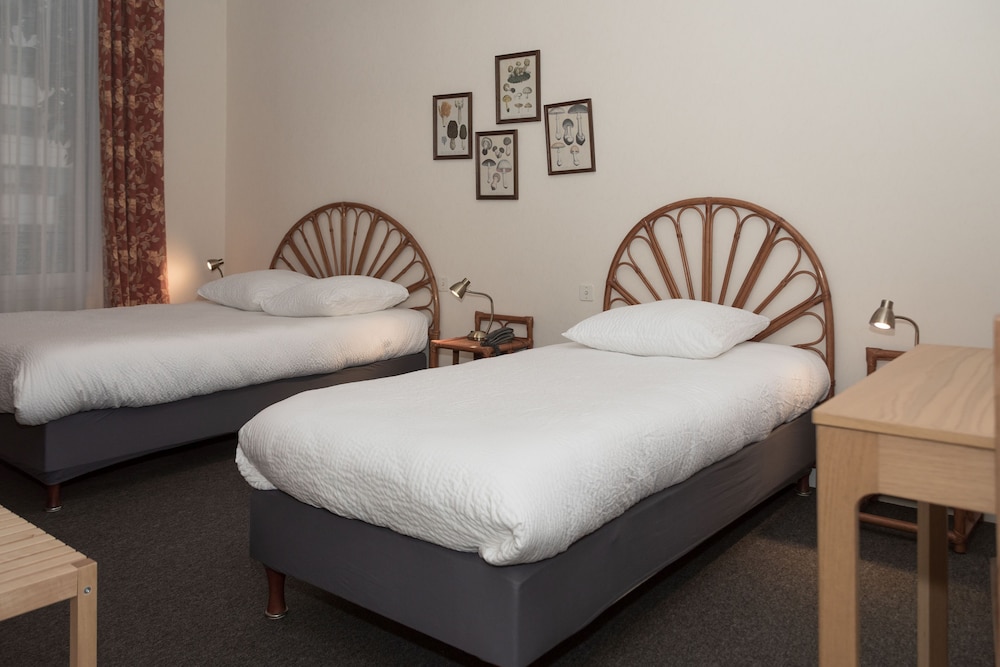 Standard Twin Room - Photo 5
