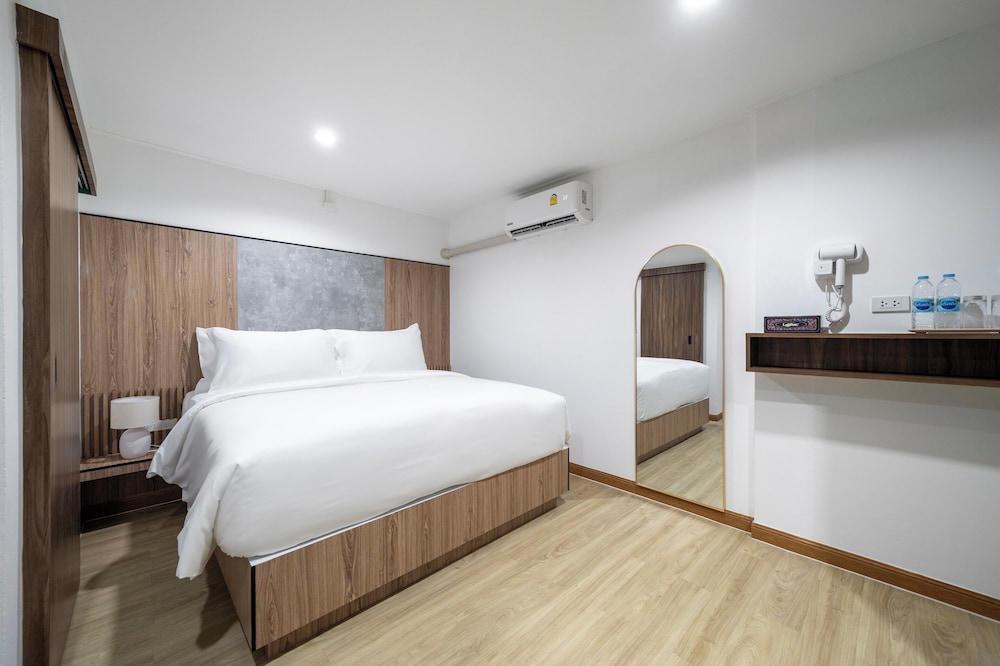 Deluxe Double Room, Private Bathroom