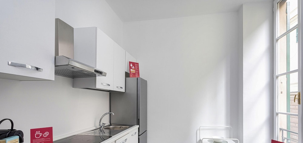Apartment photo 2